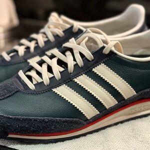 Men’s Adidas SL 72 size 9.5 ( fits a regular size 9)